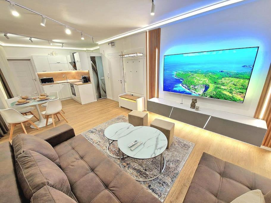 Luxury Apartment. 75 Inches Tv Varna Exterior foto