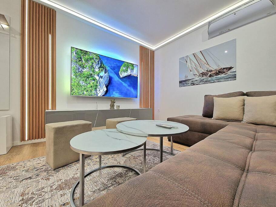 Luxury Apartment. 75 Inches Tv Varna Exterior foto