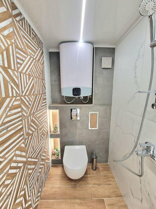 Luxury Apartment. 75 Inches Tv Varna Exterior foto