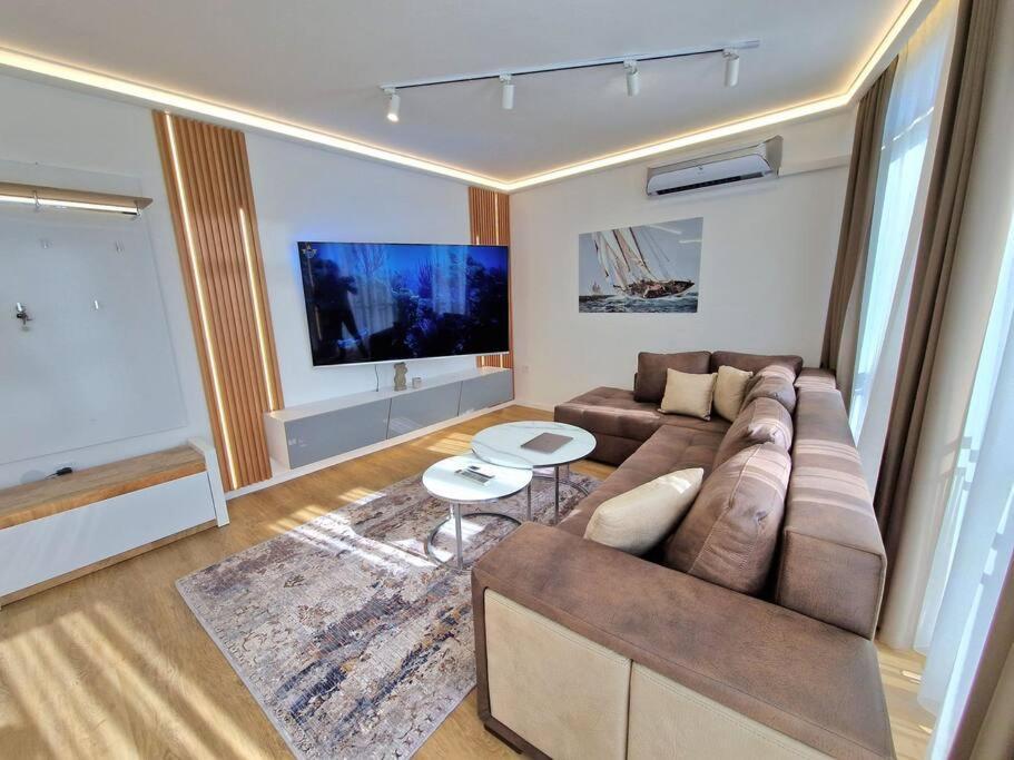 Luxury Apartment. 75 Inches Tv Varna Exterior foto